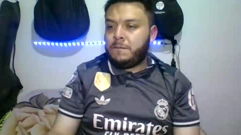 lion kennedy independent model moderator online show from October 30, 9:49 pm