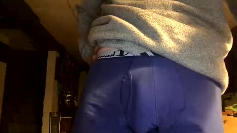 Snapshot of anthony_whitestallion chatting on December 8, 11:35 am Anthony online show from December 8, 11:35 am