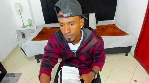 Snapshot of anthoy_wayans chatting on January 21, 12:46 am       online show from January 21, 12:46 am