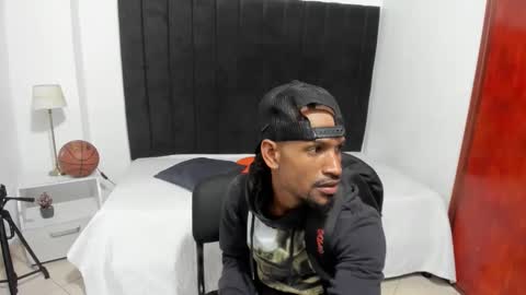 Snapshot of anthoy_wayans chatting on October 5, 11:53 pm       online show from October 5, 11:53 pm