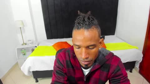Snapshot of anthoy_wayans chatting on February 1, 8:05 pm       online show from February 1, 8:05 pm