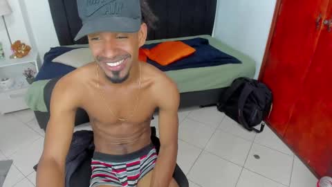 Snapshot of anthoy_wayans chatting on March 12, 12:42 am       online show from March 12, 12:42 am
