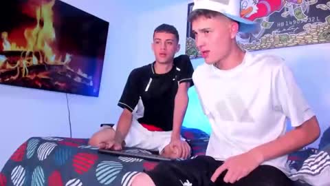 brendan and stiiven online show from December 23, 9:16 am