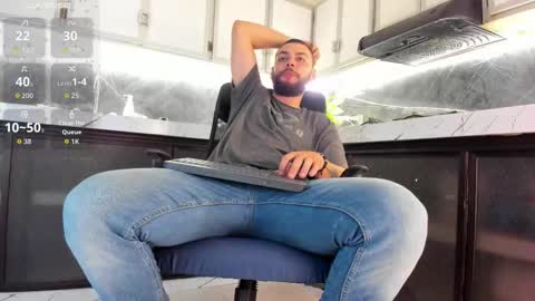 Juan Camilo online show from December 3, 1:22 am