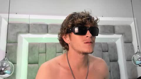 Snapshot of antthony_kings chatting on October 18, 9:09 pm Anthony King online show from October 18, 9:09 pm