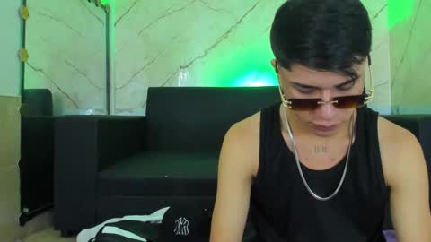 anyelo_sexyhot online show from September 25, 12:26 pm