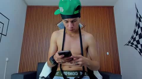 anyelo_sexyhot online show from February 19, 12:55 pm