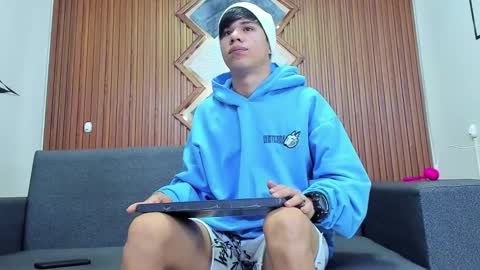 anyelo_sexyhot online show from January 16, 11:37 am