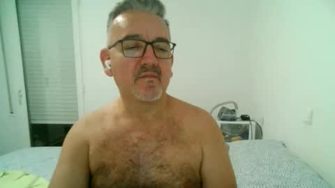 Snapshot of apixaba chatting on September 12, 9:59 pm furry bear online show from September 12, 9:59 pm