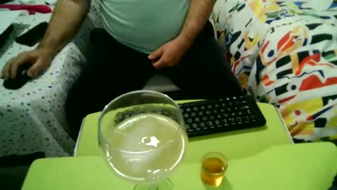 Snapshot of apixaba chatting on January 25, 10:39 pm furry bear online show from January 25, 10:39 pm