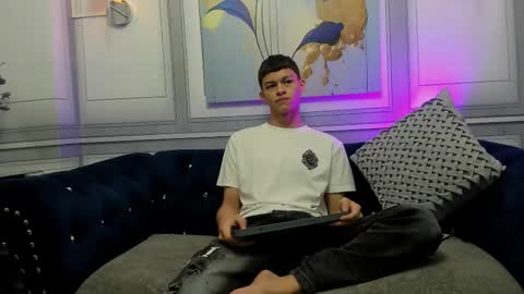   online show from March 19, 2:37 am