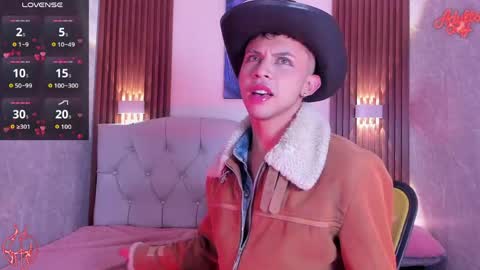 Apolo online show from April 11, 1:03 pm