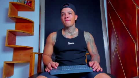 AquilesElpapi online show from April 14, 1:54 pm