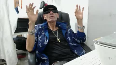 armaduradeacero online show from February 3, 6:51 am