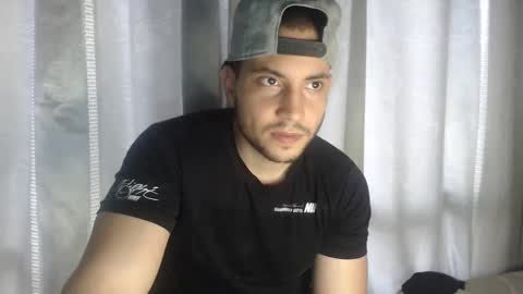 Snapshot of armando_2002 chatting on October 17, 6:01 pm ARMANDO online show from October 17, 6:01 pm