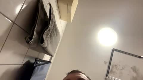 armyskater32 online show from December 19, 11:01 pm