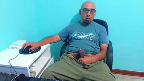 arnelux72 online show from March 10, 5:11 am