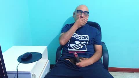 arnelux72 online show from January 8, 5:16 am