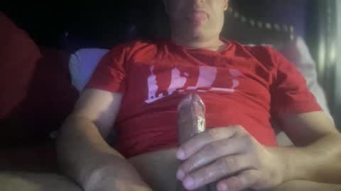 Snapshot of arnie774u chatting on October 27, 2:25 am arnie774u online show from October 27, 2:25 am
