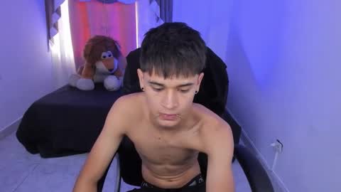 Aaron online show from February 19, 9:22 pm