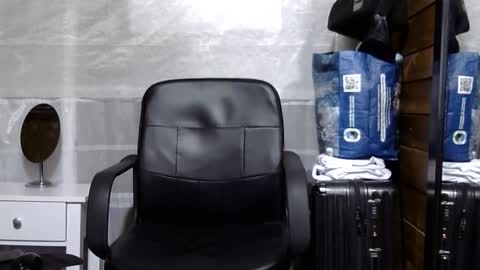 Snapshot of arongfranco chatting on October 27, 5:37 pm Aron G Franco online show from October 27, 5:37 pm