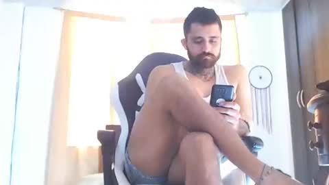 aronmiller online show from December 30, 5:44 pm