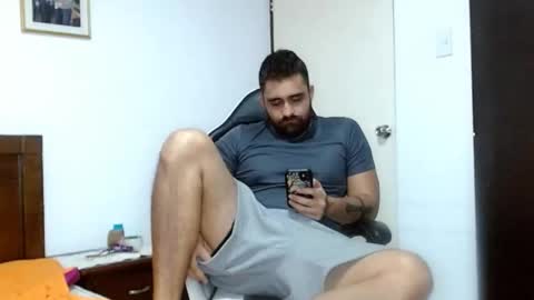 aronmiller online show from October 9, 9:20 pm