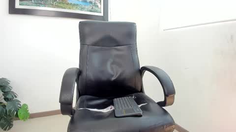   online show from February 24, 8:47 pm