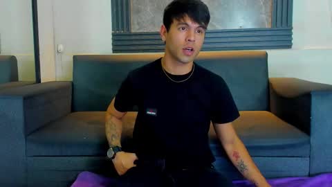 Aroon   online show from December 22, 7:44 pm