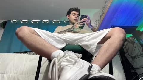   online show from February 7, 11:12 am