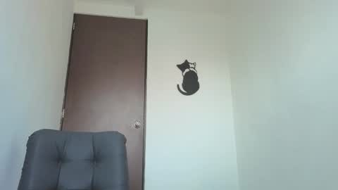   online show from November 22, 11:10 am