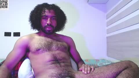 Snapshot of arthur_jamess chatting on January 9, 12:14 am arthur_jamess online show from January 9, 12:14 am