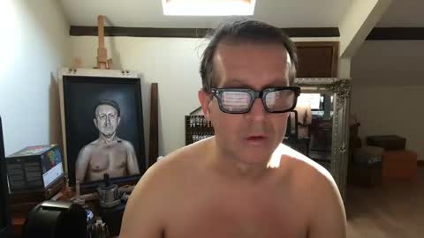 Snapshot of artisterotic chatting on October 22, 8:51 am artisterotic online show from October 22, 8:51 am