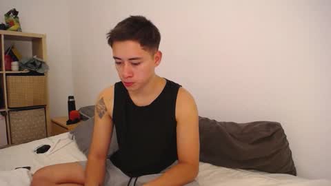 asbjorn_ online show from September 21, 7:36 pm