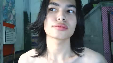 asian_babyboi online show from December 15, 7:55 pm