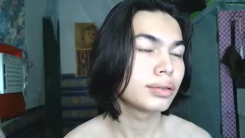 asian_babyboi online show from April 20, 6:27 am