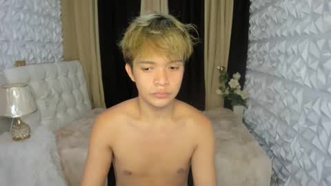 asian_blakefoster online show from June 11, 2:44 am