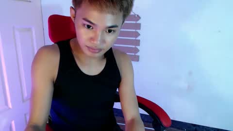 asian_lover05 online show from April 18, 7:58 pm