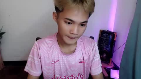 asian_lover05 online show from September 27, 10:18 pm