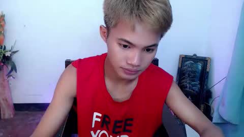 asian_lover05 online show from September 15, 7:26 pm