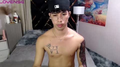 asiancum_peter online show from September 22, 1:54 pm