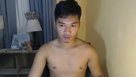 asianhunk_jamesx online show from November 2, 1:59 pm