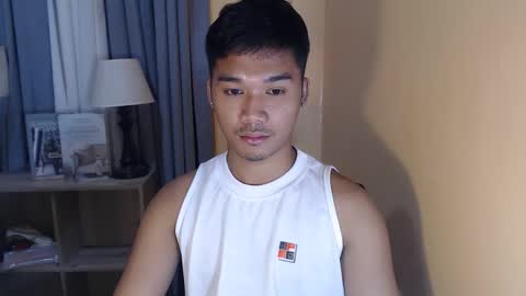 asianhunk_jamesx online show from October 28, 11:45 am