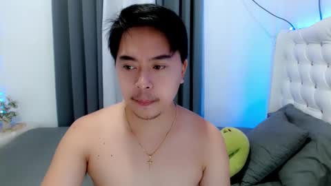 Roy online show from December 8, 4:39 pm