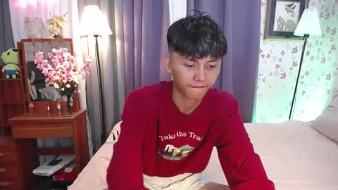 Snapshot of asiansmokeyxx chatting on December 2, 12:27 pm prince online show from December 2, 12:27 pm