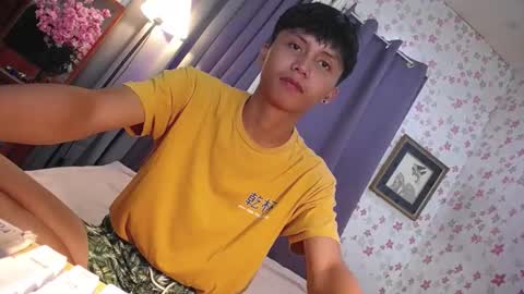 Snapshot of asiansmokeyxx chatting on January 23, 8:46 am prince online show from January 23, 8:46 am