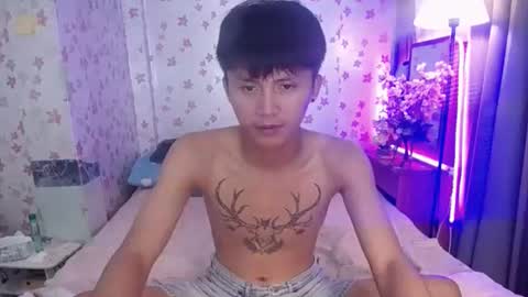 Snapshot of asiansmokeyxx chatting on March 9, 5:17 pm prince online show from March 9, 5:17 pm