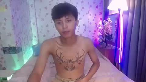 Snapshot of asiansmokeyxx chatting on March 7, 6:11 pm prince online show from March 7, 6:11 pm