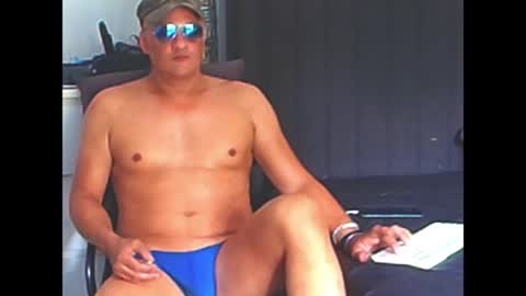 askil8802 online show from March 18, 1:30 am