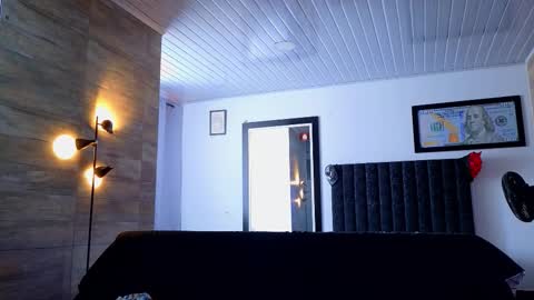 Snapshot of asmodeo_cox chatting on October 22, 2:43 pm Asmodeo  -   online show from October 22, 2:43 pm